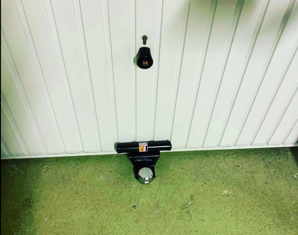 Antivol fixe porte de garage